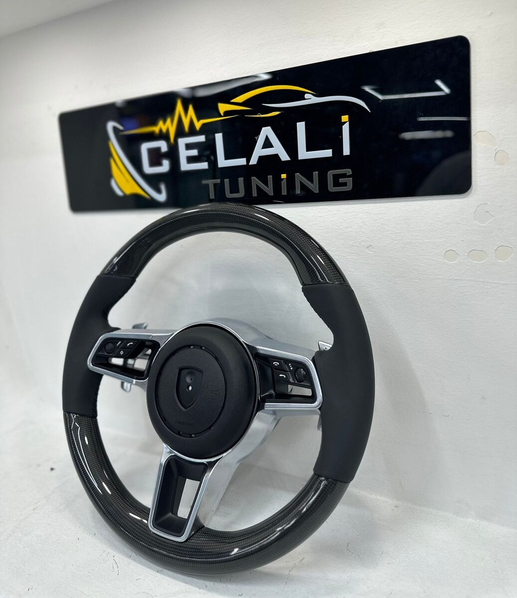 Porsche 911 Siyah Carbon Direksiyon 2