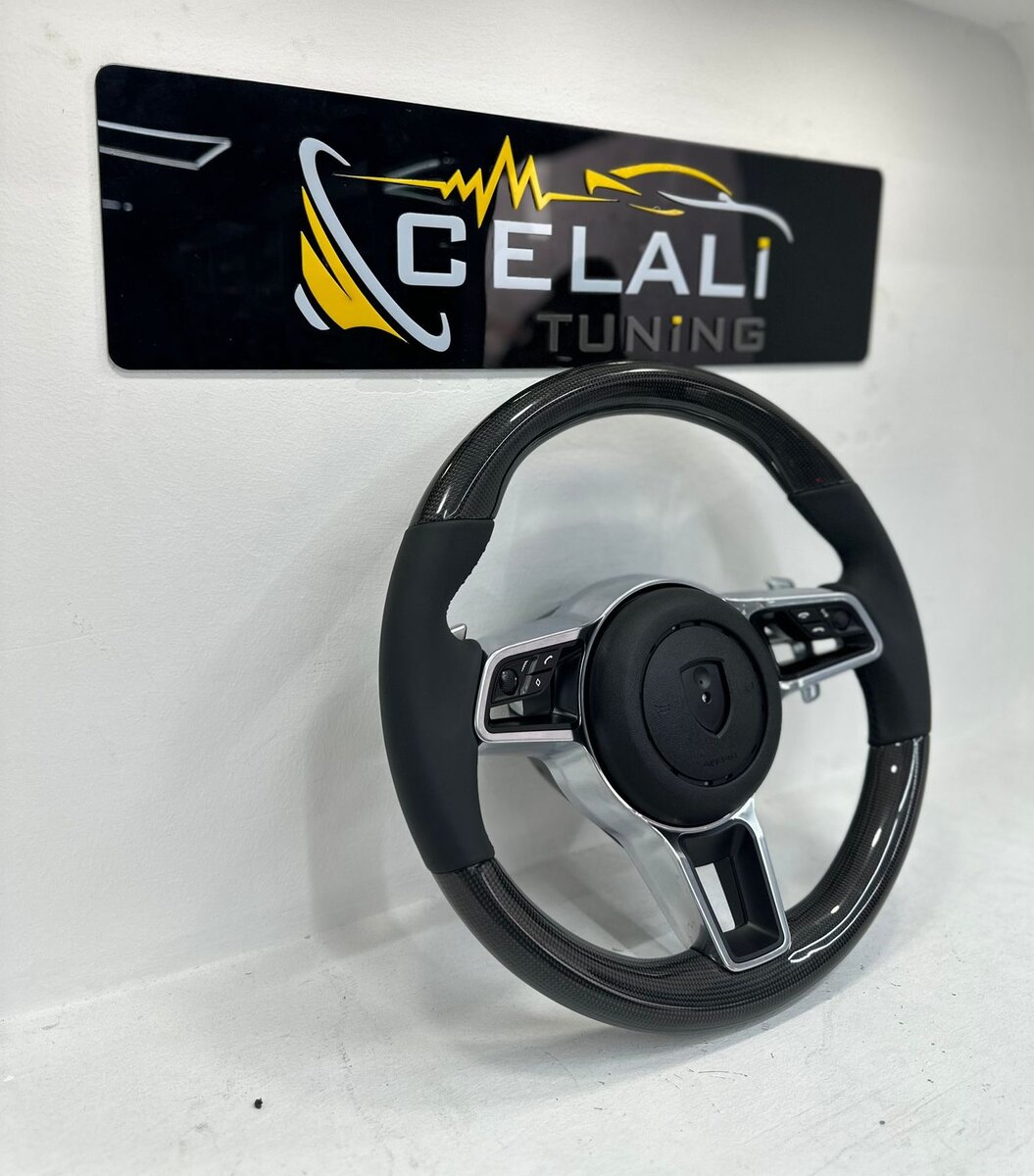 Porsche Macan Siyah Carbon Direksiyon 3