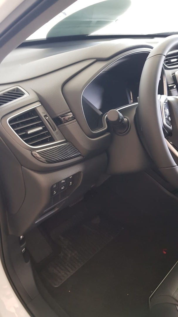 Honda CR-V 2017+ İçin Uyumlu Karbon Göğüslük Kaplama (2 Parça) 4