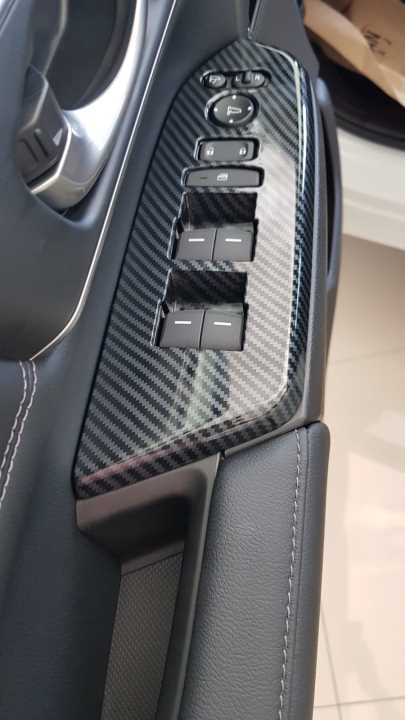 Honda CR-V 2018-2021 İçin Uyumlu Kapı Kolçak Kaplama Karbon 2