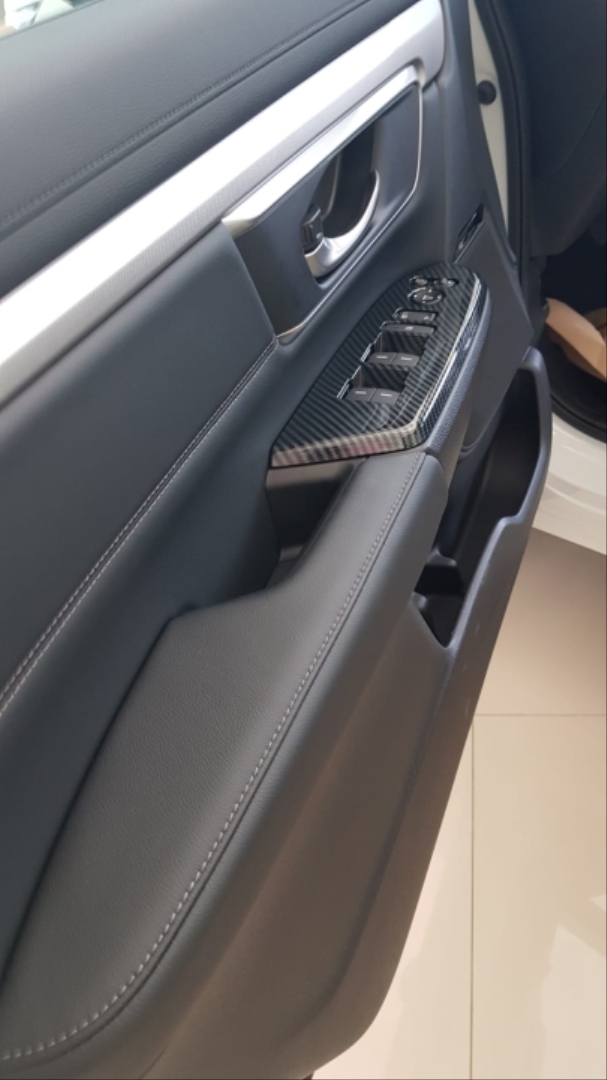 Honda CR-V 2018-2021 İçin Uyumlu Kapı Kolçak Kaplama Karbon 5