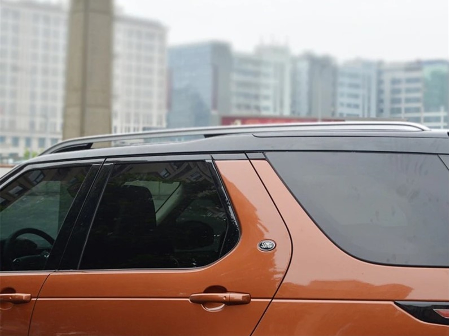 Land Rover Discovery 5 (2017 ve üzeri) için Tavan Çıtası 3