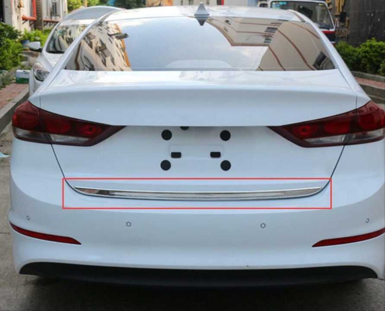 Hyundai Elantra 2016-2019 İçin Uyumlu Bagaj Kapağı Çıtası Krom 4