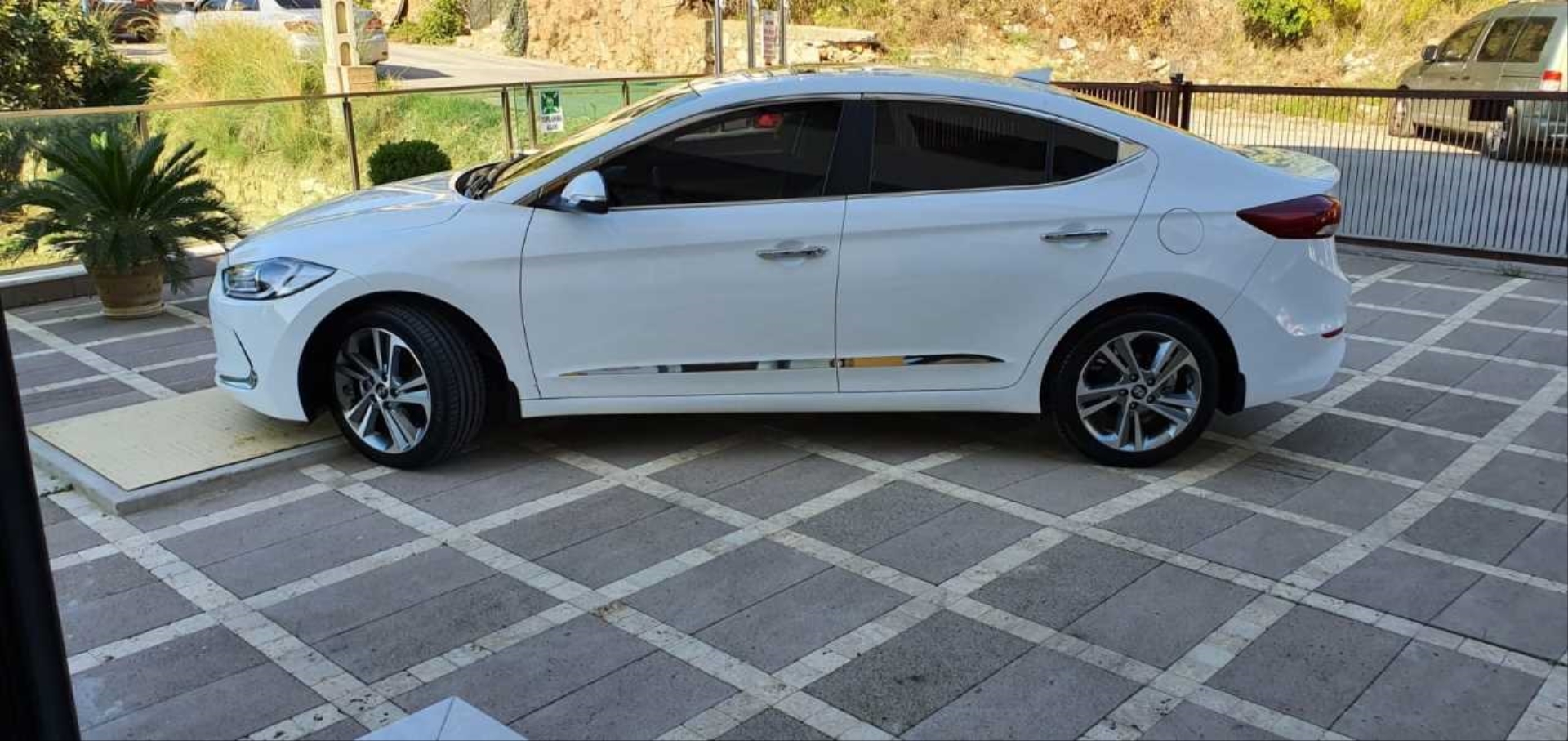 2016-2019 Hyundai Elantra İçin Uyumlu Cam Çıtası Nikelaj 10 Parça 5