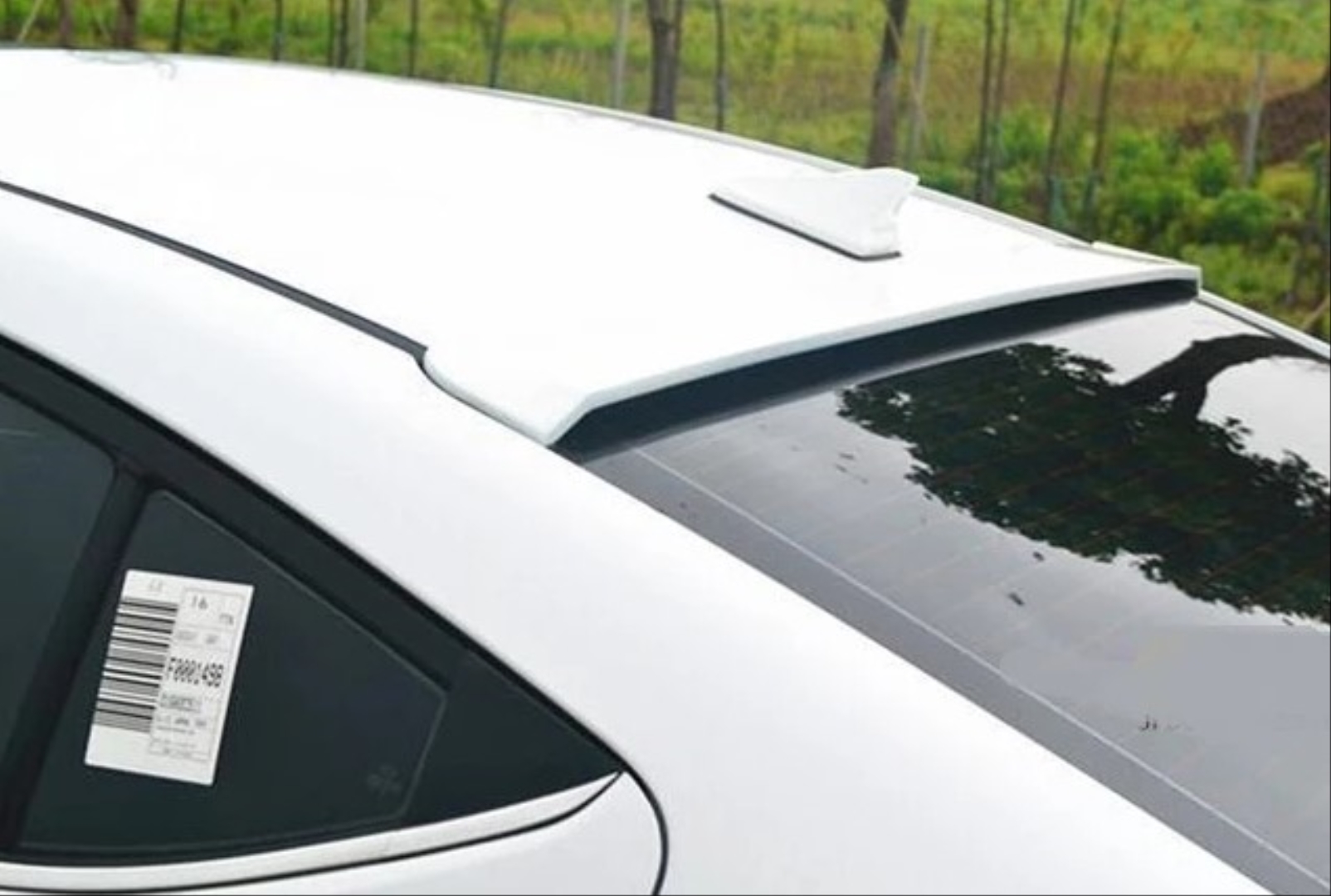 Hyundai Elantra 2016-2019 İçin Uyumlu Cam Üstü Spoiler - Piano Black 3