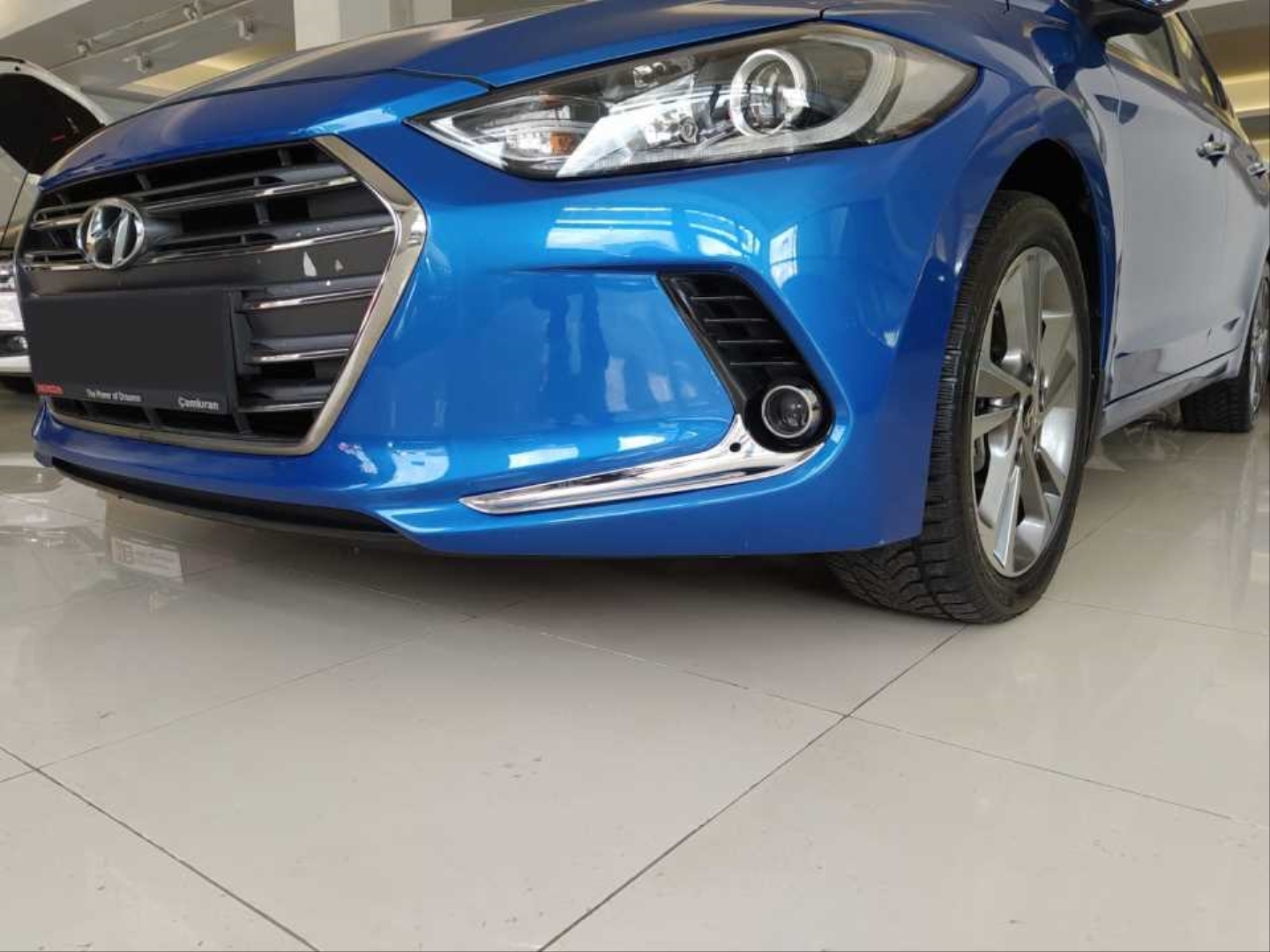 Hyundai Elantra 2016-2019 İçin Uyumlu Ön Sis Çıtası Nikelaj 4