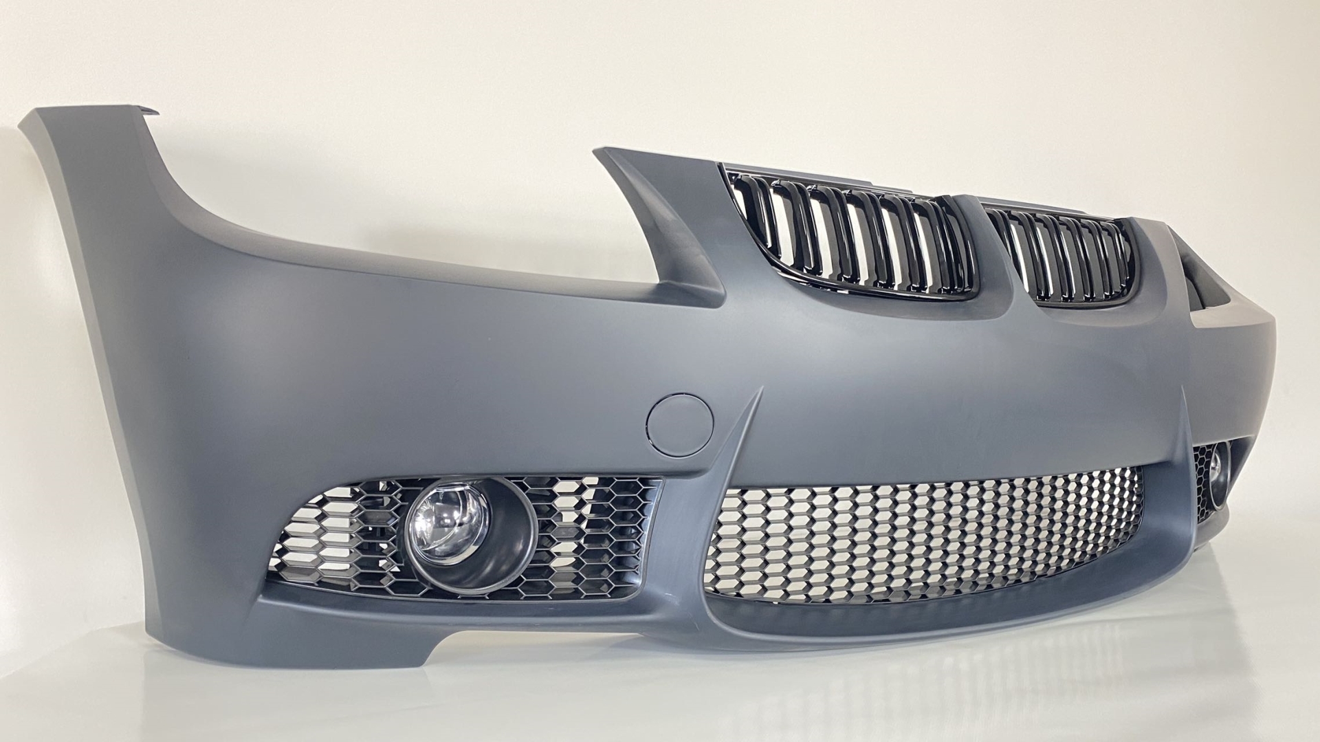 BMW 3 Serisi E90 (2005-2008) için Uyumlu M3 Görünüm Ön Tampon + Panjur (Sis Lambaları Dahil) 3