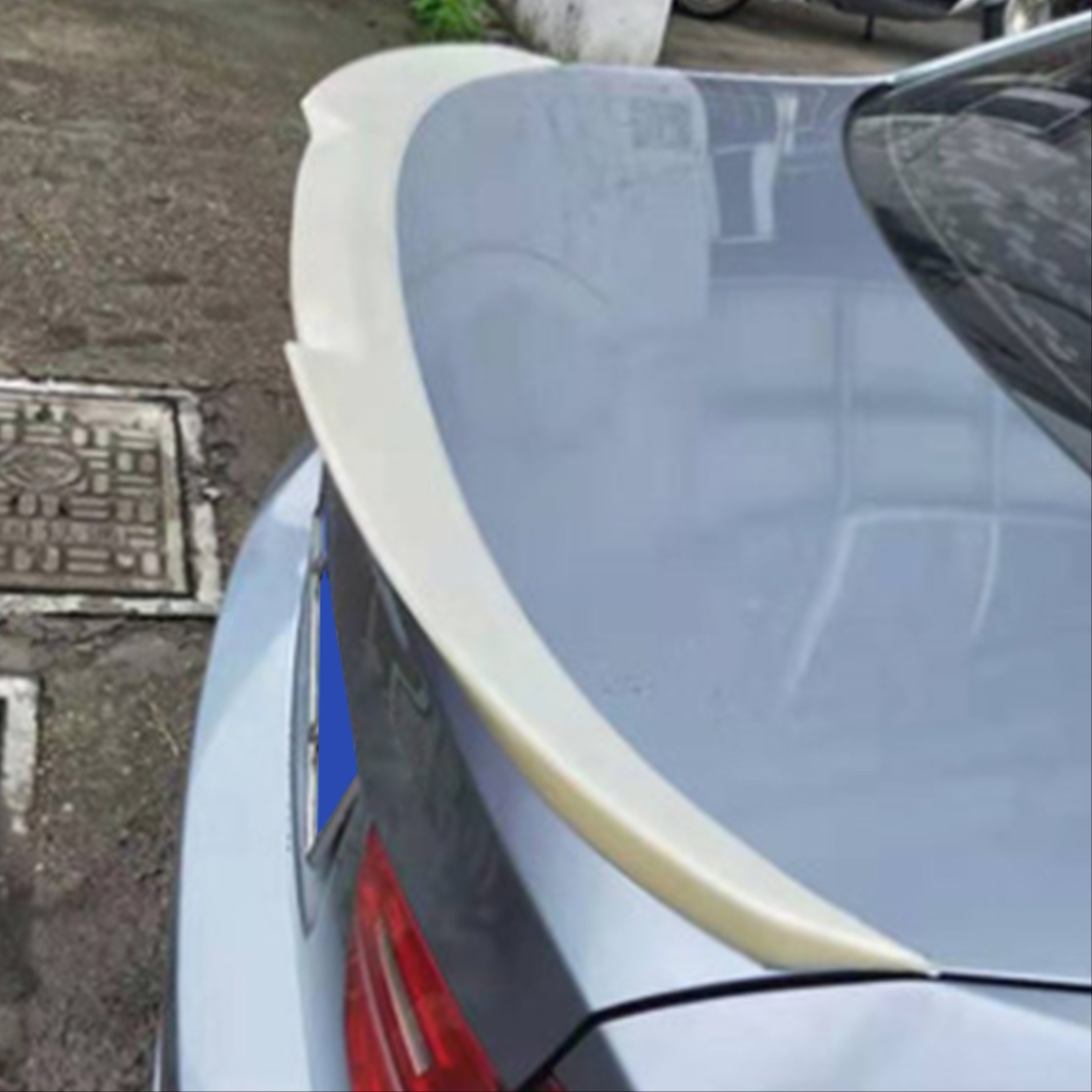 BMW 3 Serisi E90 2005-2012 Uyumlu M4 Spoiler - Piano Black (Parlak Siyah) 3