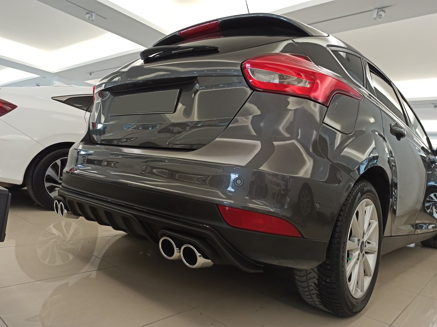 2014-2018 Ford Focus İçin Uyumlu Difüzör SDN / HB Mat 3