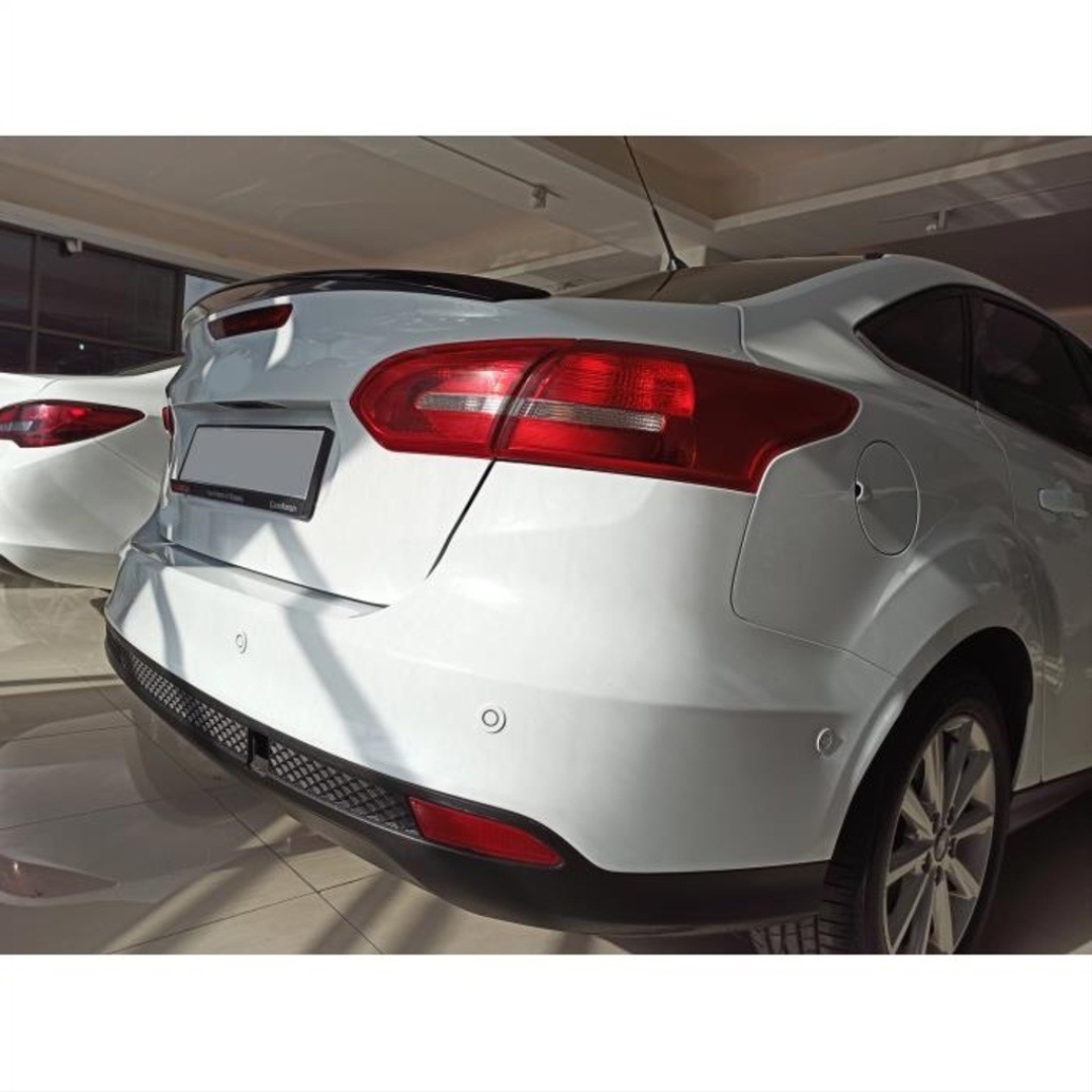 Ford Focus 2014-2018 Hybrid Spoiler - Piano Black (Parlak Siyah) 2