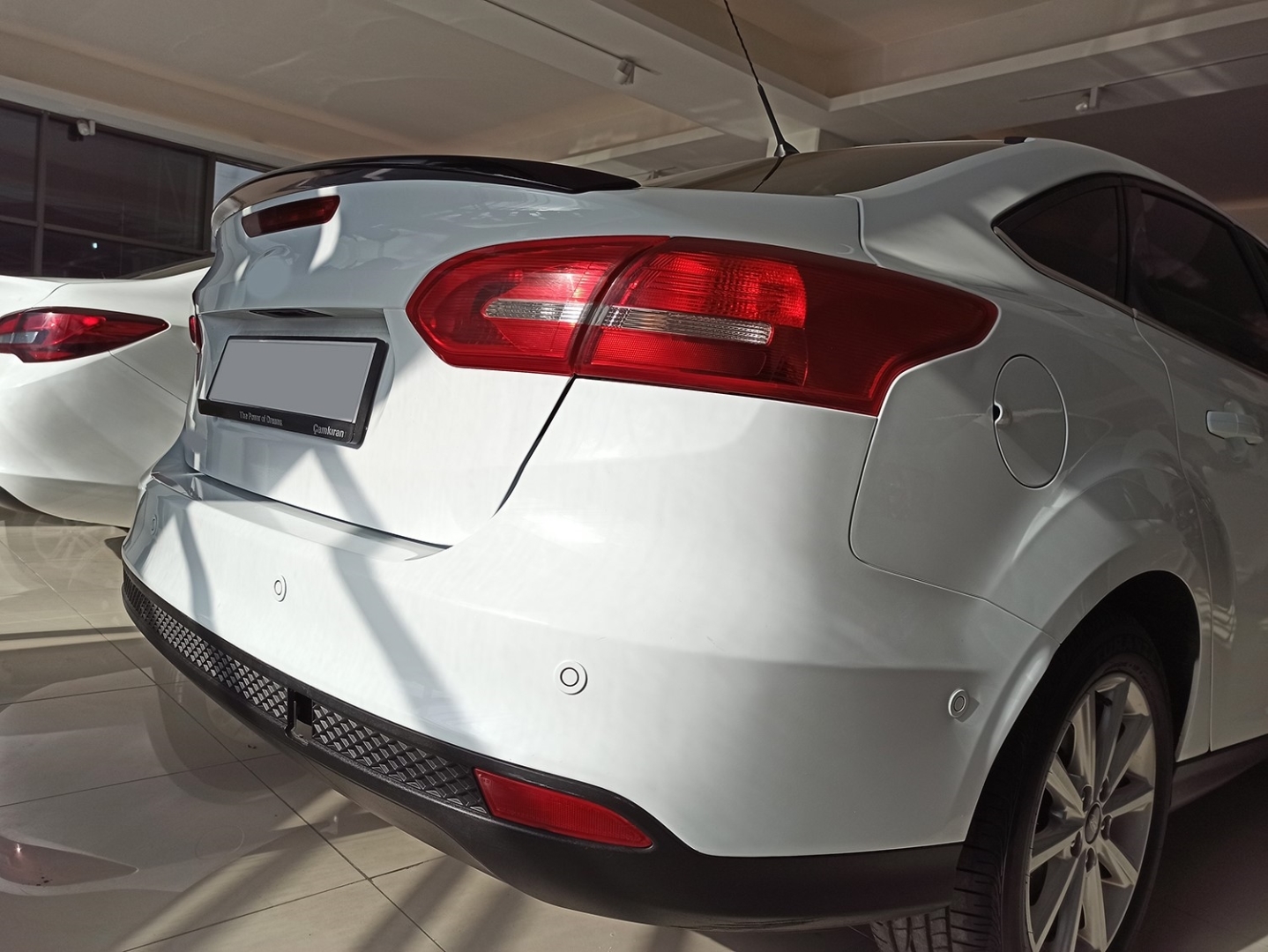 Ford Focus 2014-2018 Hybrid Spoiler - Piano Black (Parlak Siyah) 4