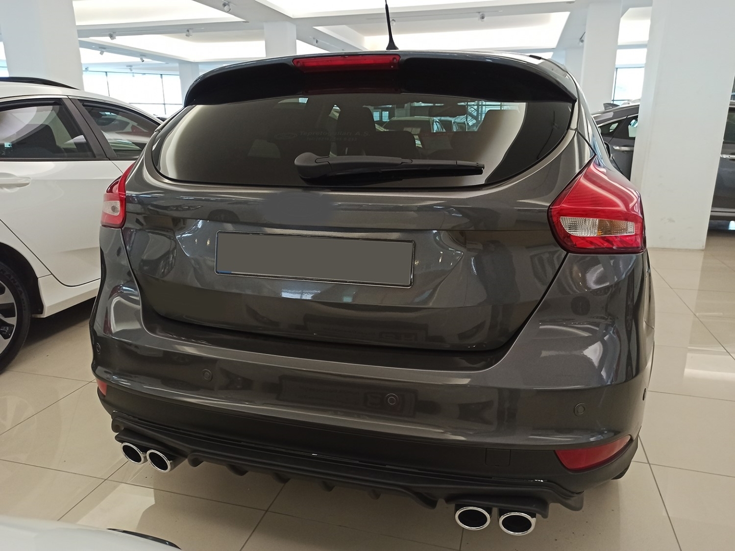 2015-2018 Ford Focus için Uyumlu Difüzör - Piano Black 2