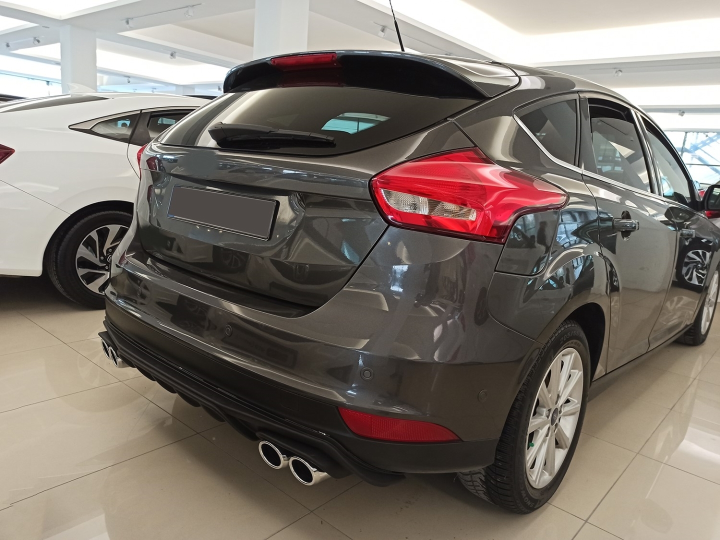 2015-2018 Ford Focus için Uyumlu Difüzör - Piano Black 3