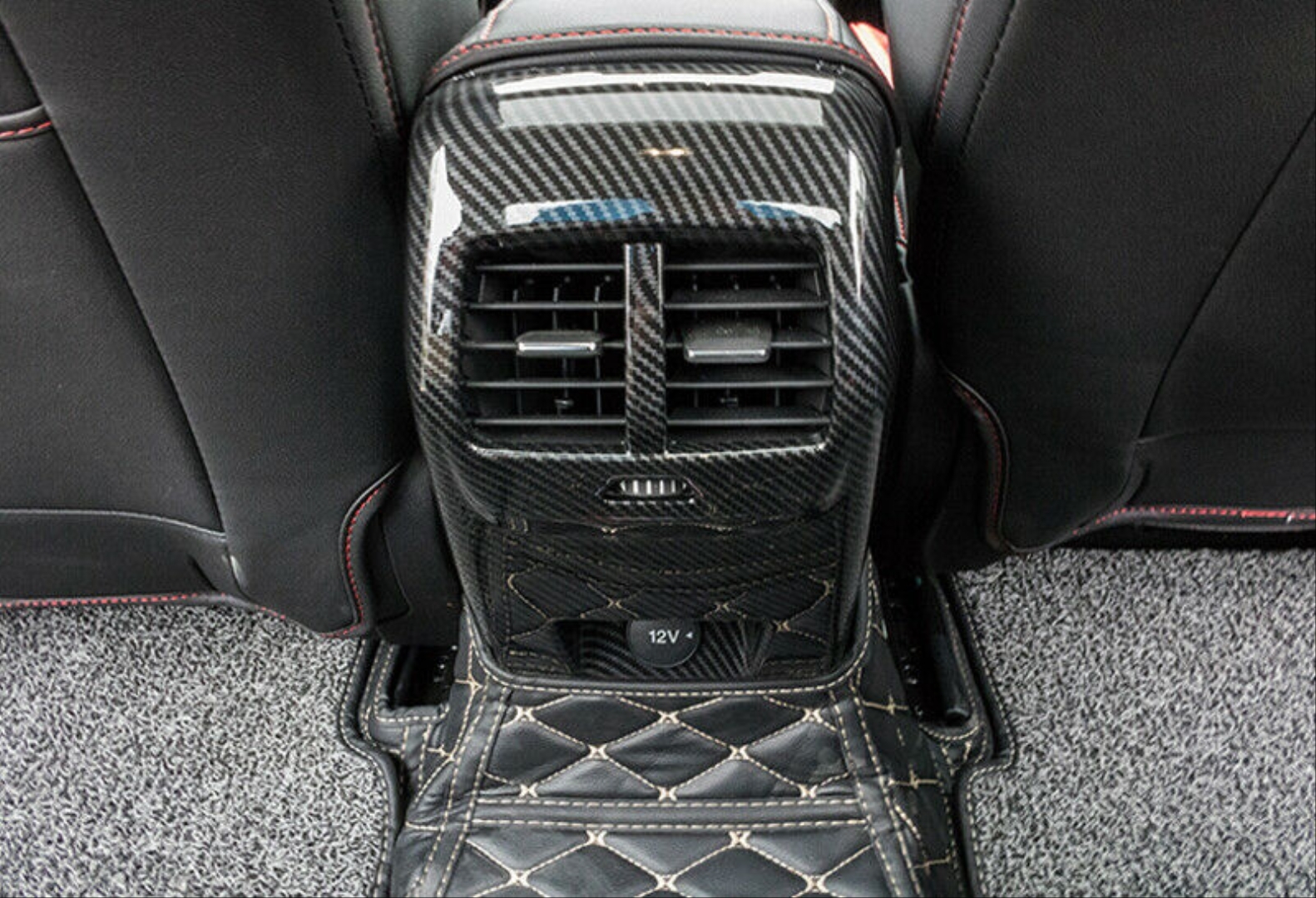 Ford Focus için Uyumlu 2019+ Arka Menfez Kaplama - Karbon (ABS) 4