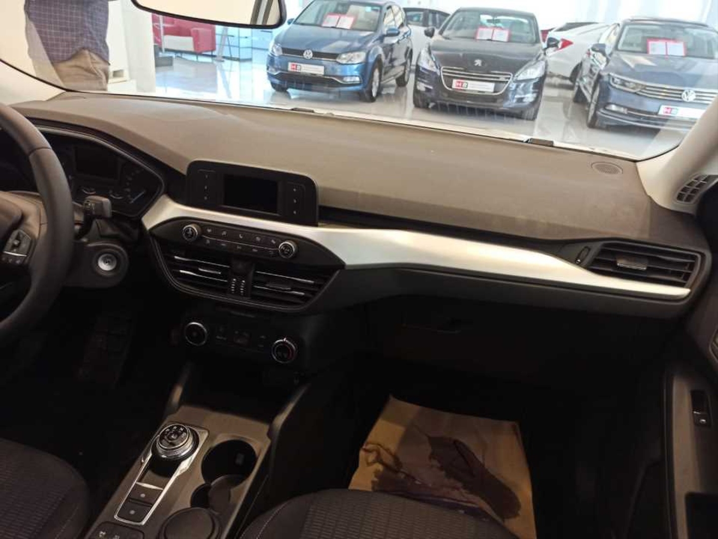 Ford Focus 2019+ Konsol Çıtası - Silver (ABS) 4