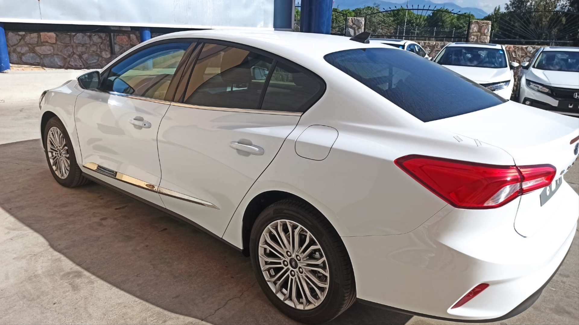 Focus İçin Uyumlu 2019+ Nikelaj Kapı Çıtası 3