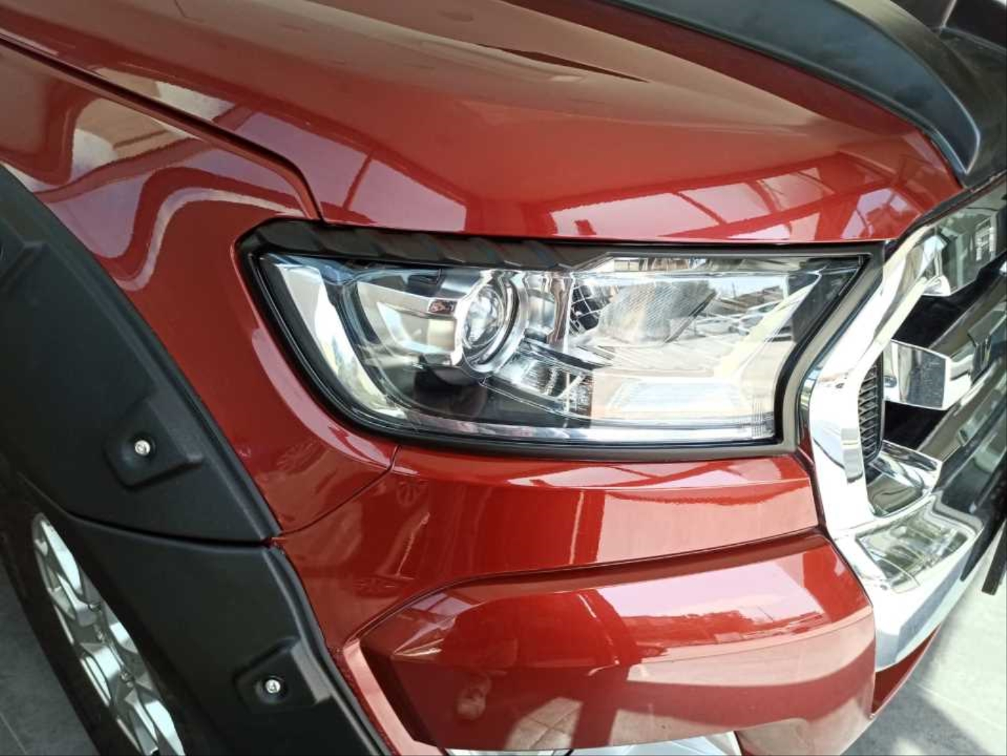 Ford Ranger 2015-2020 Far Çerçevesi Kaplama Siyah 3