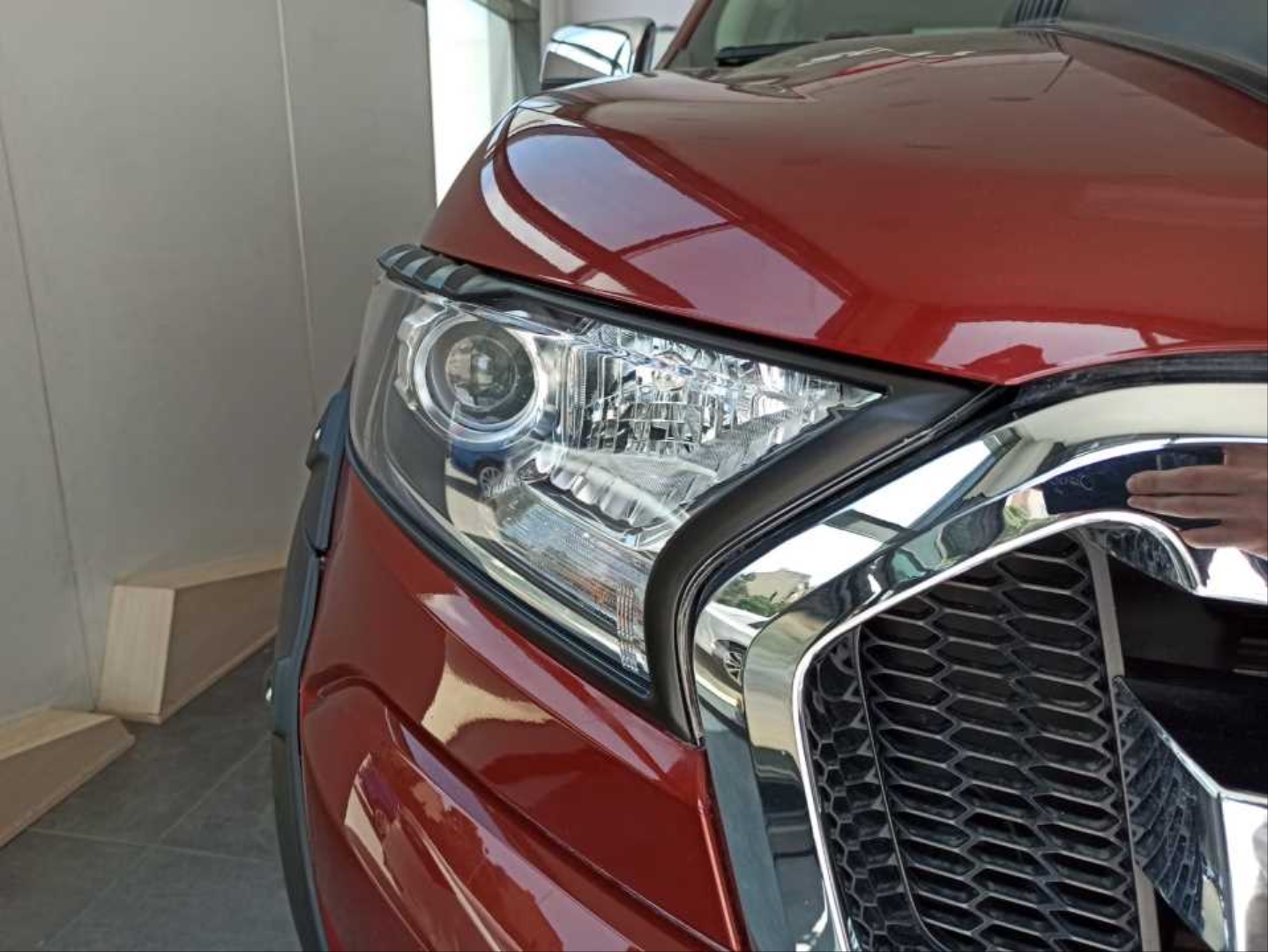 Ford Ranger 2015-2020 Far Çerçevesi Kaplama Siyah 4