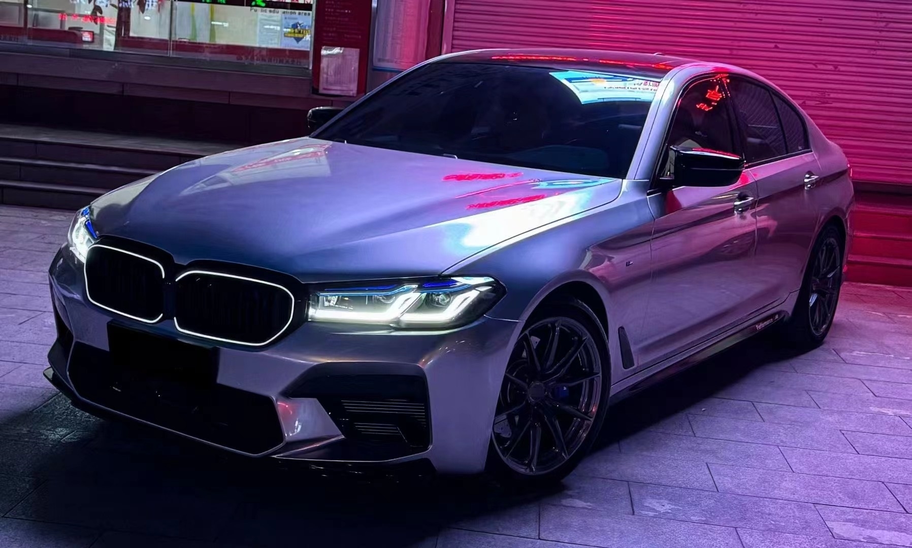 BMW G30 5 Serisi LCI 2020+ LED LI Panjur 2
