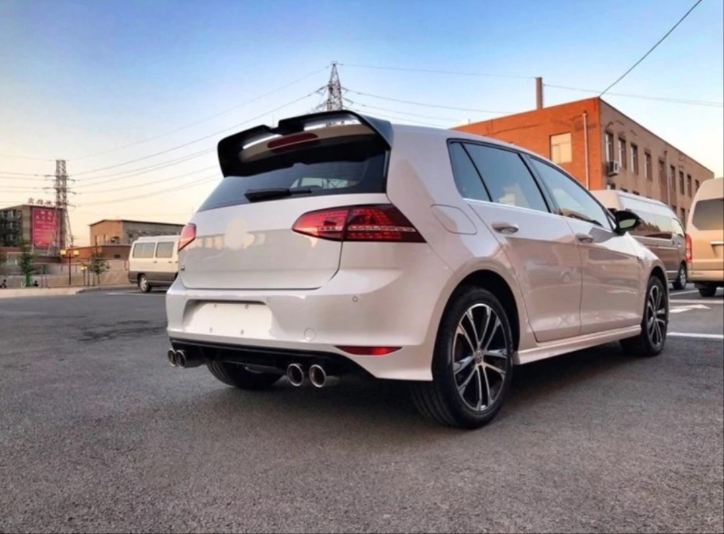 Volkswagen Golf 7 - 7.5 (2013-2020) Uyumlu Oettinger Spoiler (Piano Black) 5