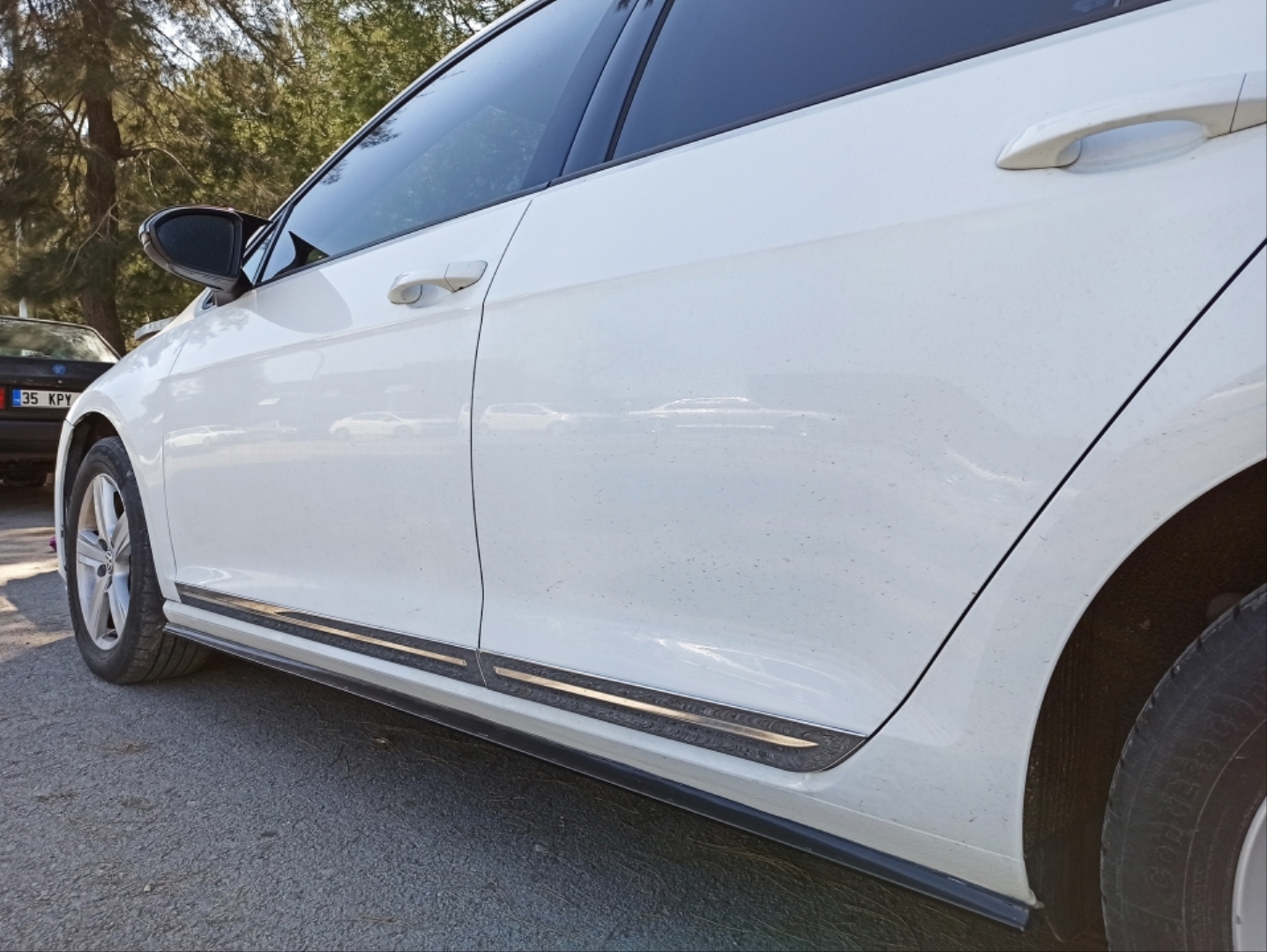 Golf 7 - 7.5 (2013-2020) İçin Uyumlu Kapı Çıtası Nikelaj 5