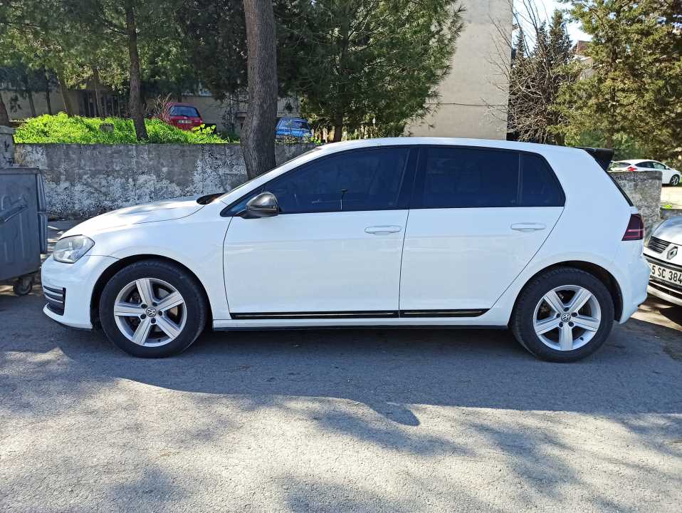 Golf 7 - 7.5 (2013-2020) İçin Uyumlu Kapı Çıtası Piano Black 4