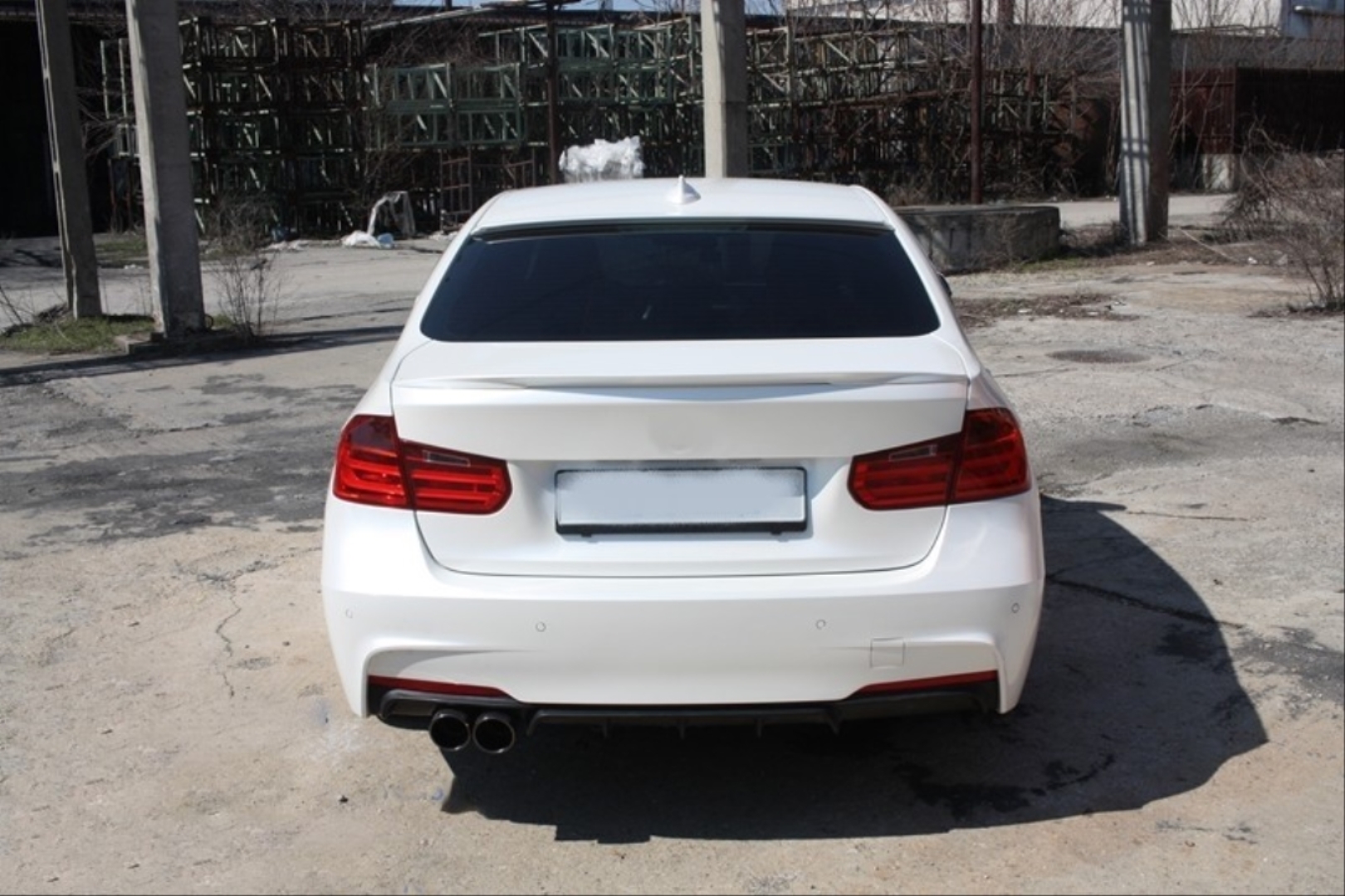 BMW 3 Serisi F30 (2012-2018) M Difüzör Sol Tek Çıkış Kalın - Piano Black 5