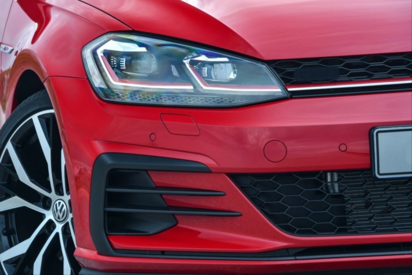 Golf 7.5 MK7.5 2018-2020 için Uyumlu J LED Far GTI Kırmızı 2