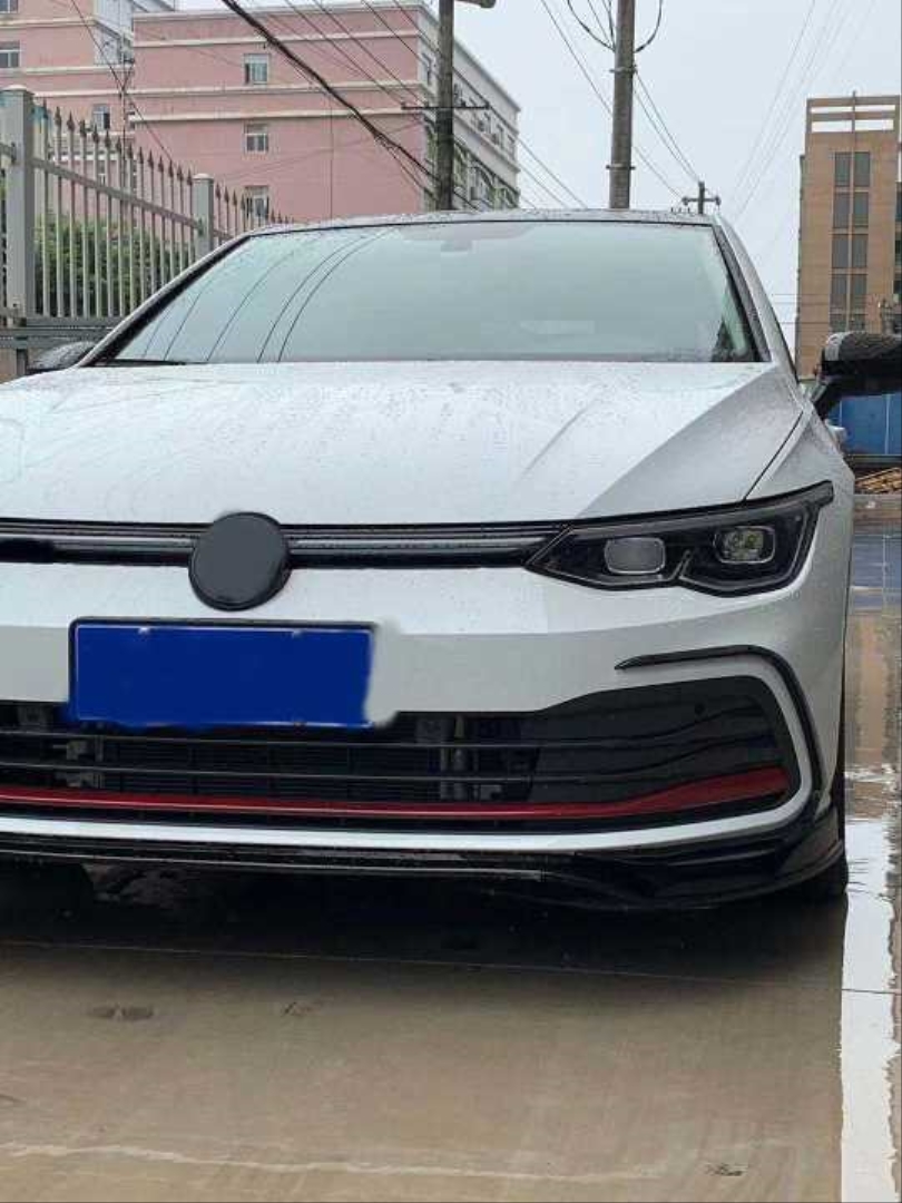 Golf 8 için Uyumlu 2021+ Sis Kası - Piano Black 3