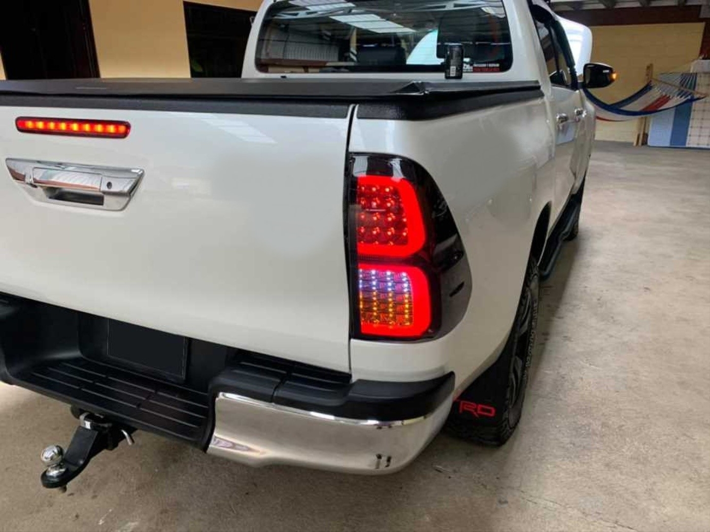 Hilux Revo 2016+ İçin Uyumlu LED Stop Smoke 2