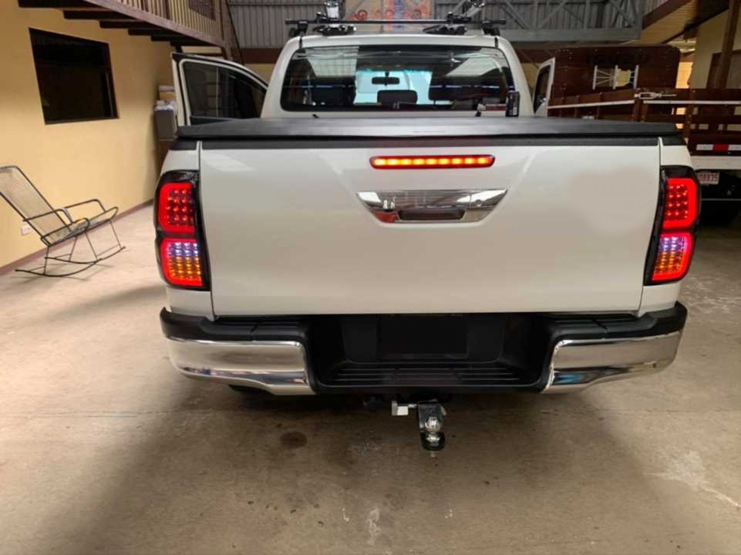 Hilux Revo 2016+ İçin Uyumlu LED Stop Smoke 4