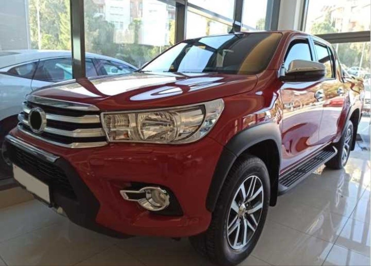 Hilux Revo 2016-2019 İçin Uyumlu Far Çerçeve Kaplama Krom 3