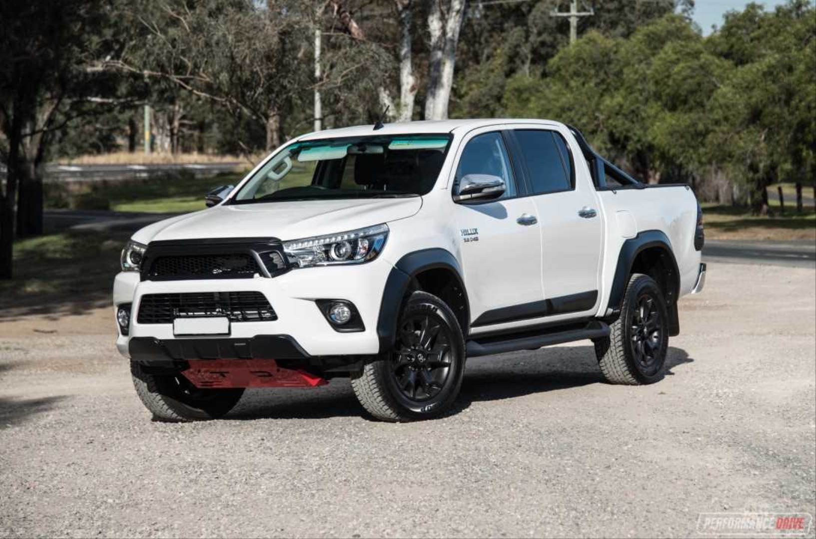 Toyota Hilux Revo 2016-2019 İçin Uyumlu TRD Tampon Alt Koruma (Kırmızı) 3