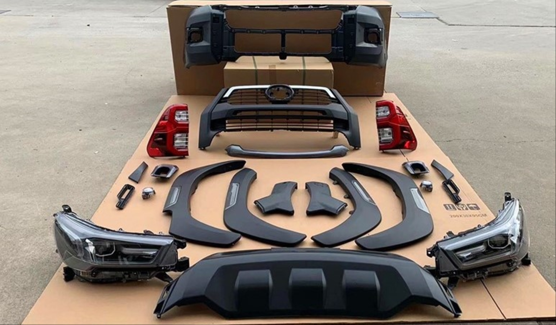 Toyota Hilux Revo 2016-2020 için 2021+ Rocco Dönüşüm Far & Stop Dahil (Full Facelift) 5