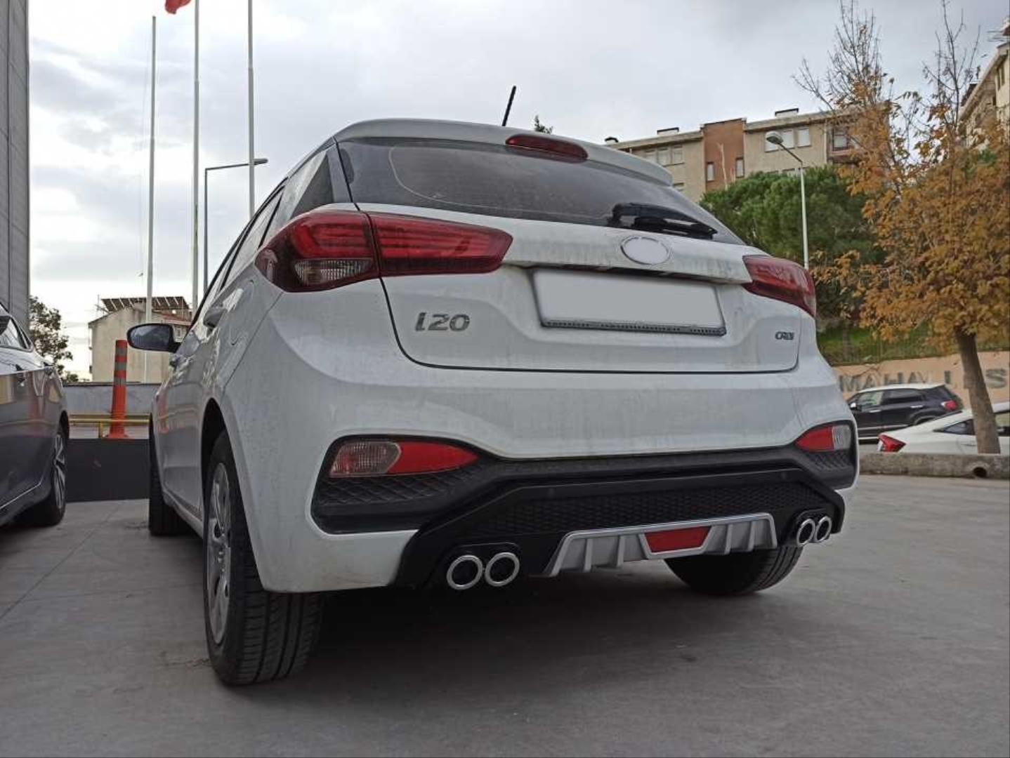 2018-2019 Hyundai i20 Difüzör 5