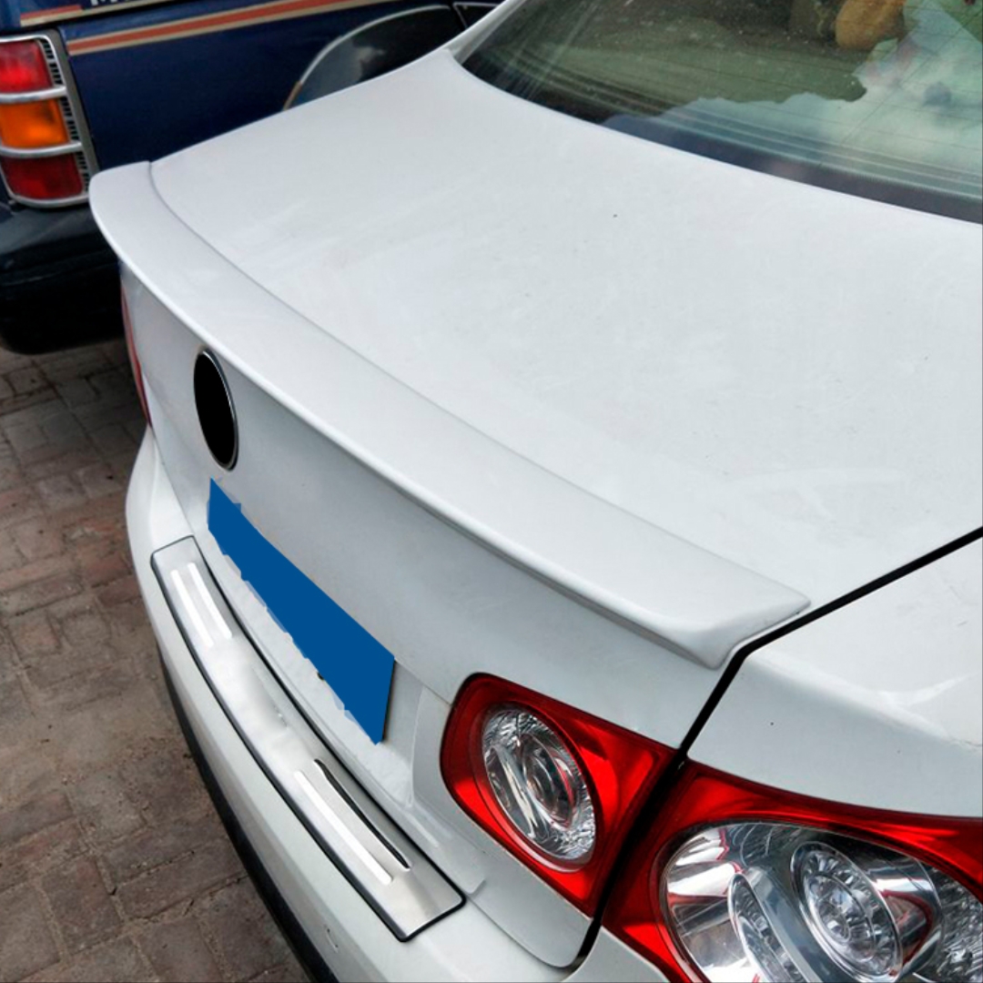 Volkswagen Jetta 2006-2012 İçin Spoiler - Piano Black 3