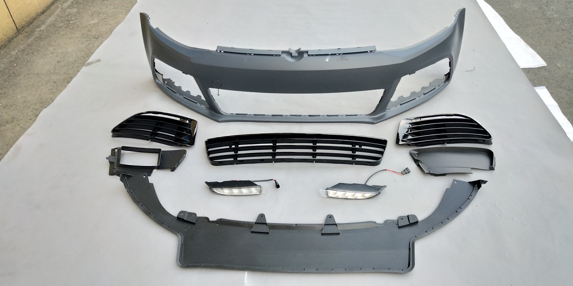 Jetta 2012-2015 Ön Tampon + Panjur 2