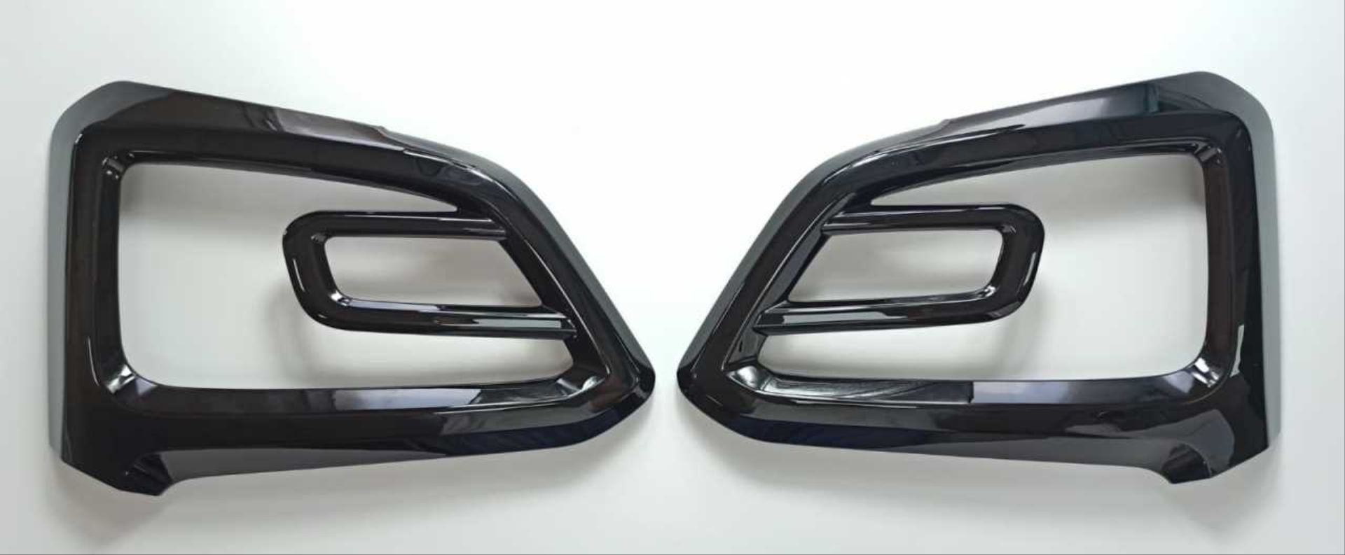 Kona İçin Uyumlu Arka Sis Kaplama - Piano Black 2