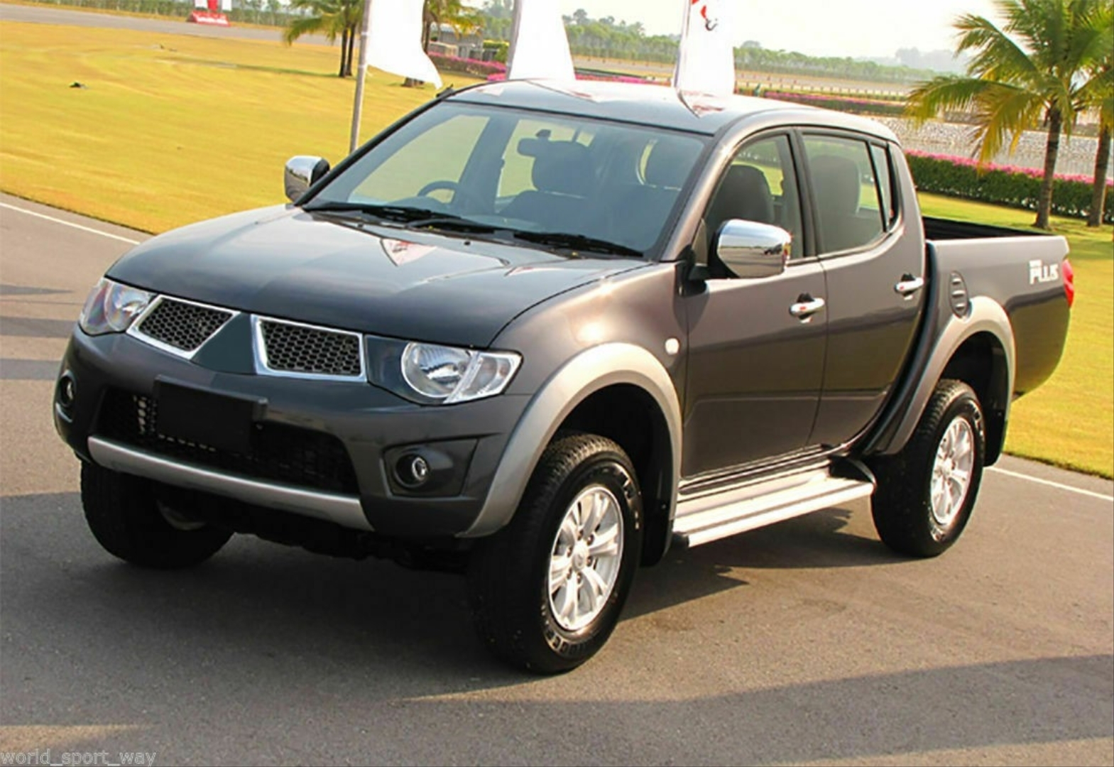 Mitsubishi L200 (2008-2014) Bagaj Kapağı Kaplama Krom 2