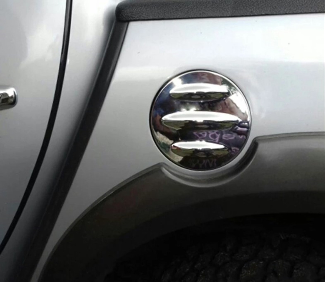 Mitsubishi L200 2008-2014 İçin Uyumlu Depo Kapağı Kaplama Krom 3