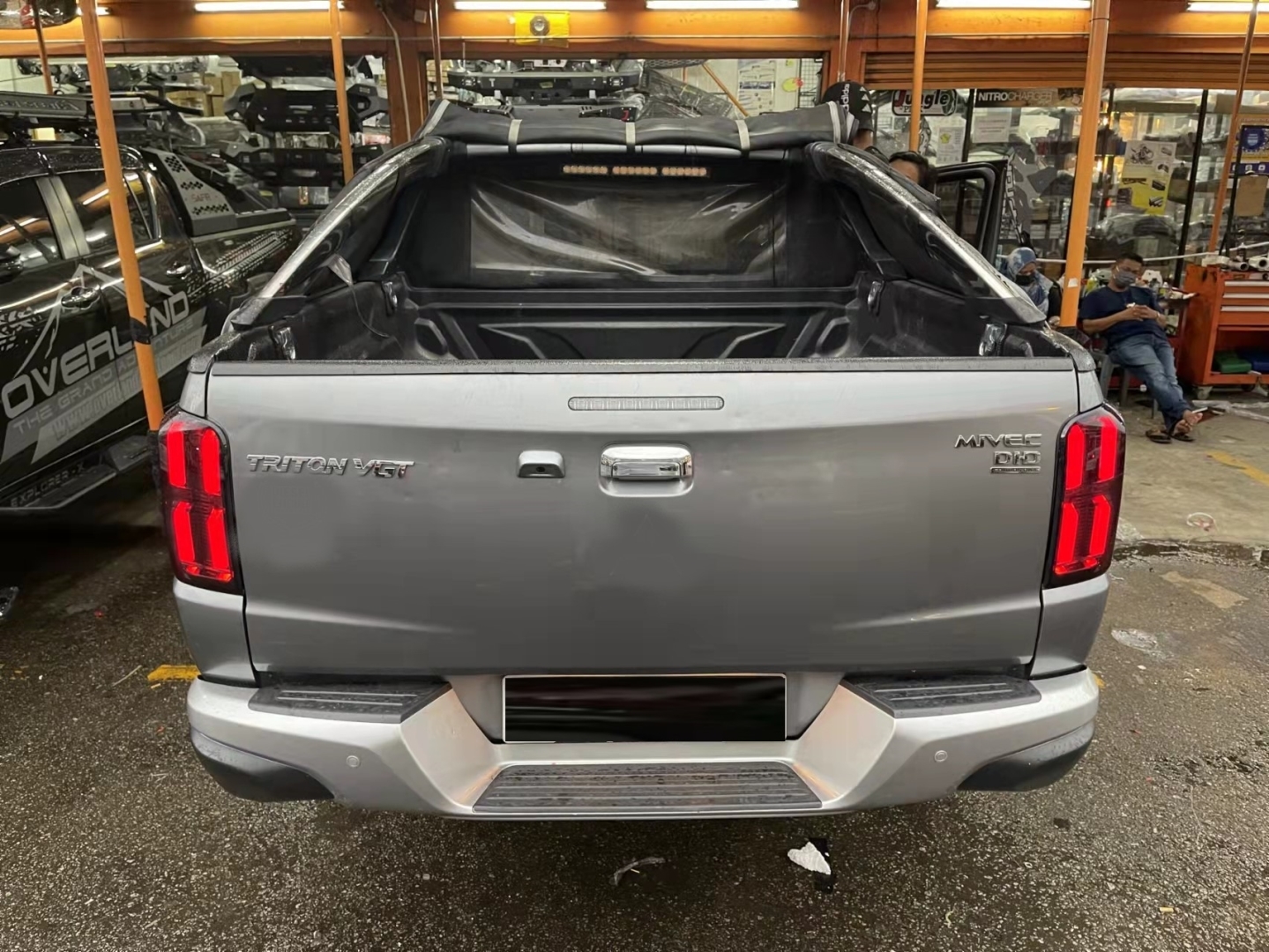 Mitsubishi L200 2015-2018 için Uyumlu LED Stop (Çift Çizgi) 3