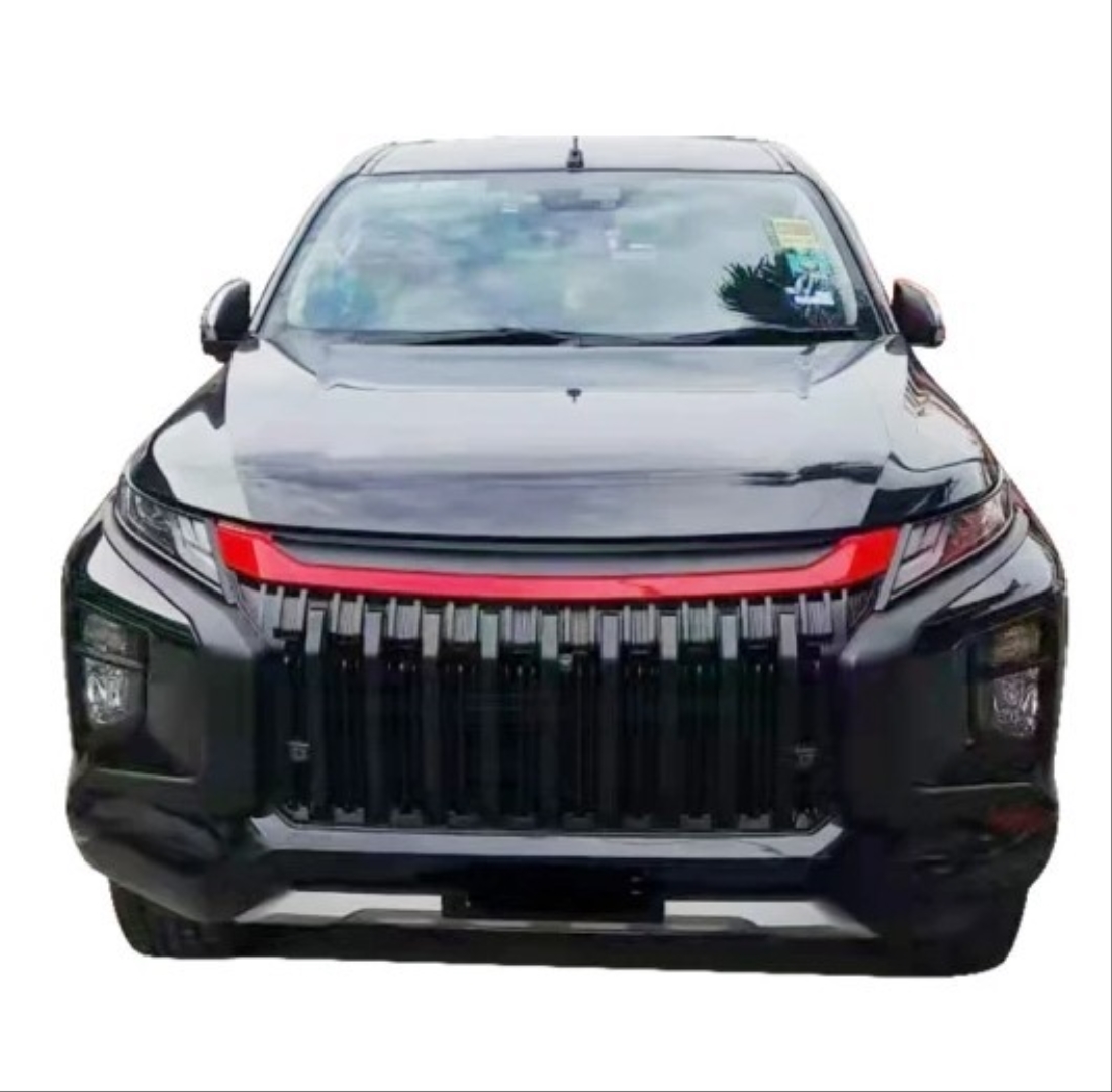 Mitsubishi L200 2019+ İçin Uyumlu Siyah Panjur (Kırmızı Çizgili) 2