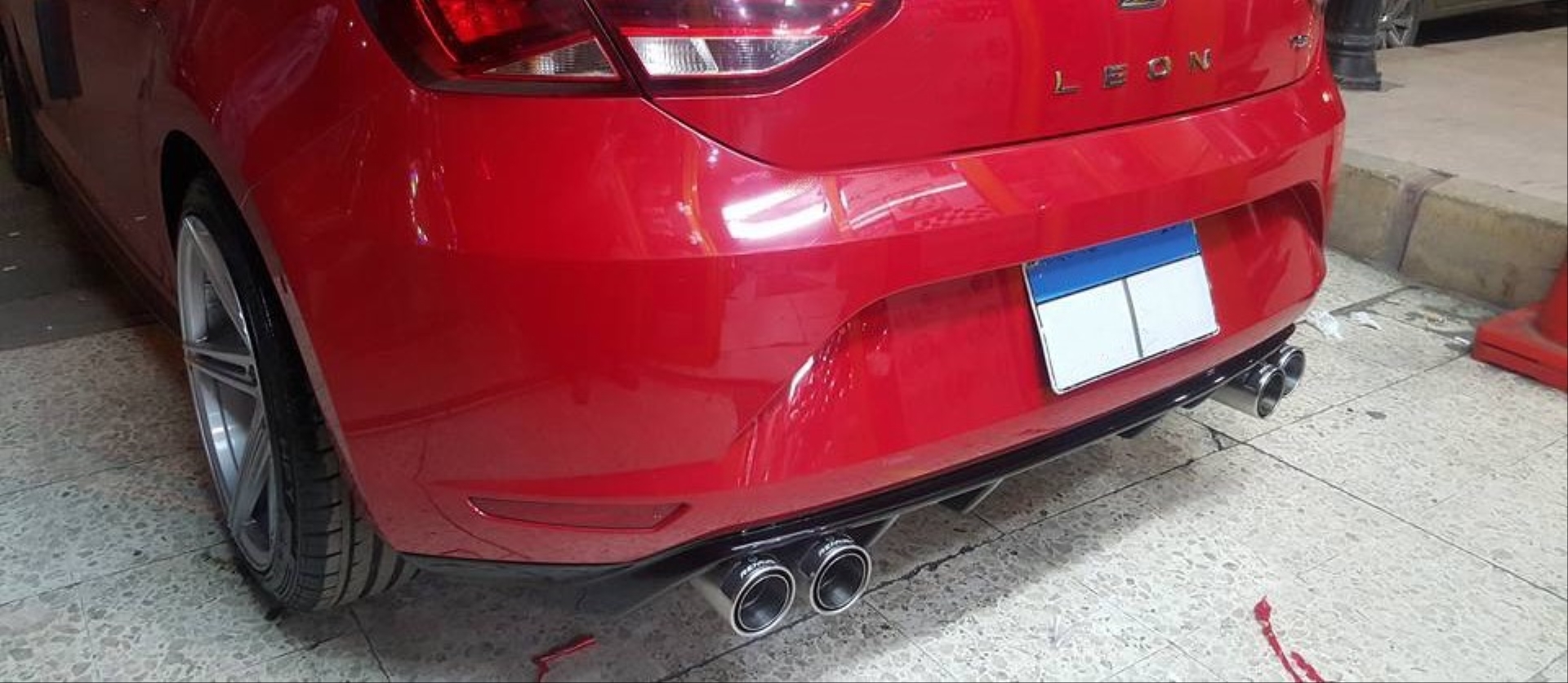 Seat Leon 2014-2018 İçin Uyumlu Difüzör - Piano Black 2