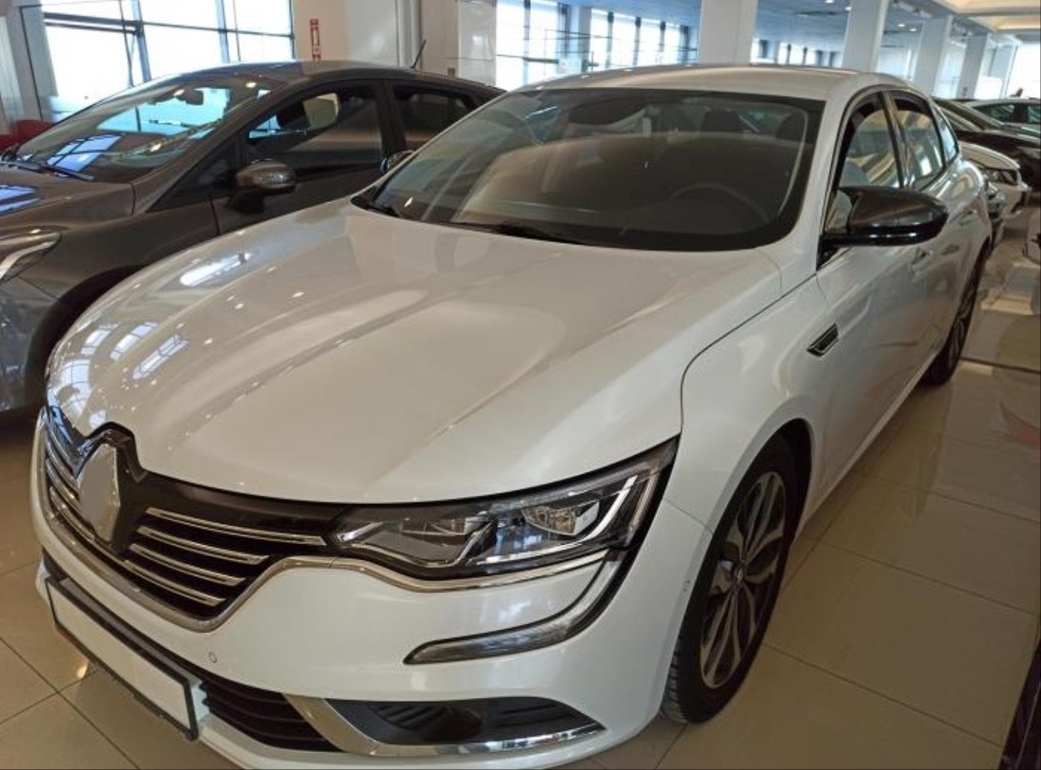 Megane 4 (2016 ve sonrası) İçin Uyumlu Yarasa Ayna Kapağı Piano Black 2