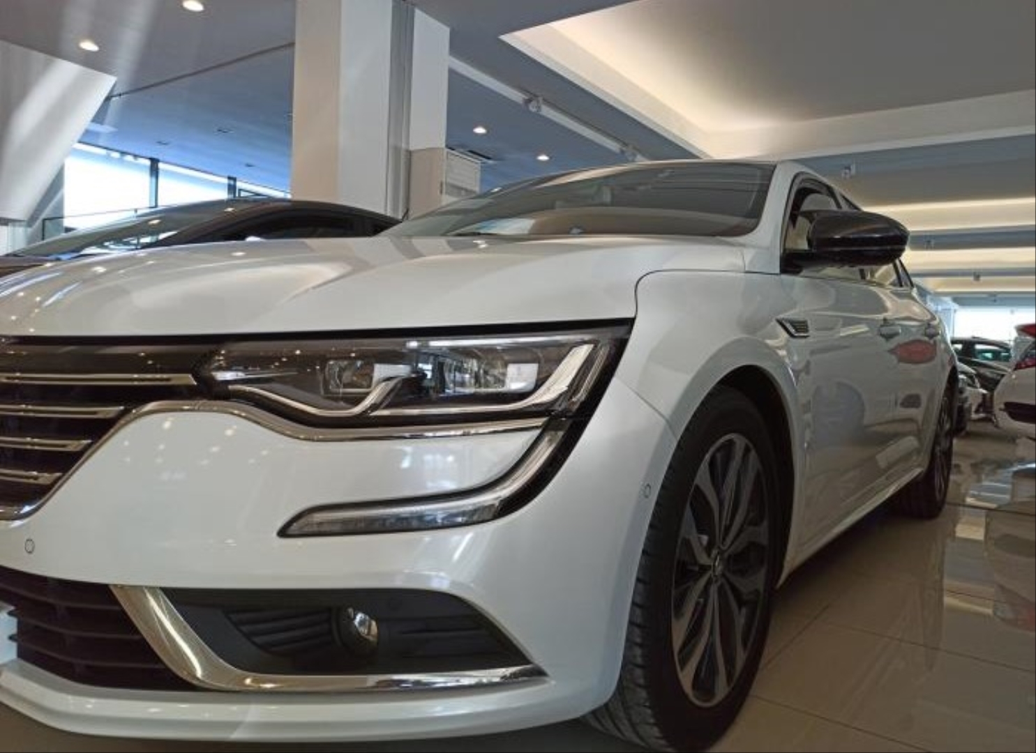 Megane 4 (2016 ve sonrası) İçin Uyumlu Yarasa Ayna Kapağı Piano Black 3
