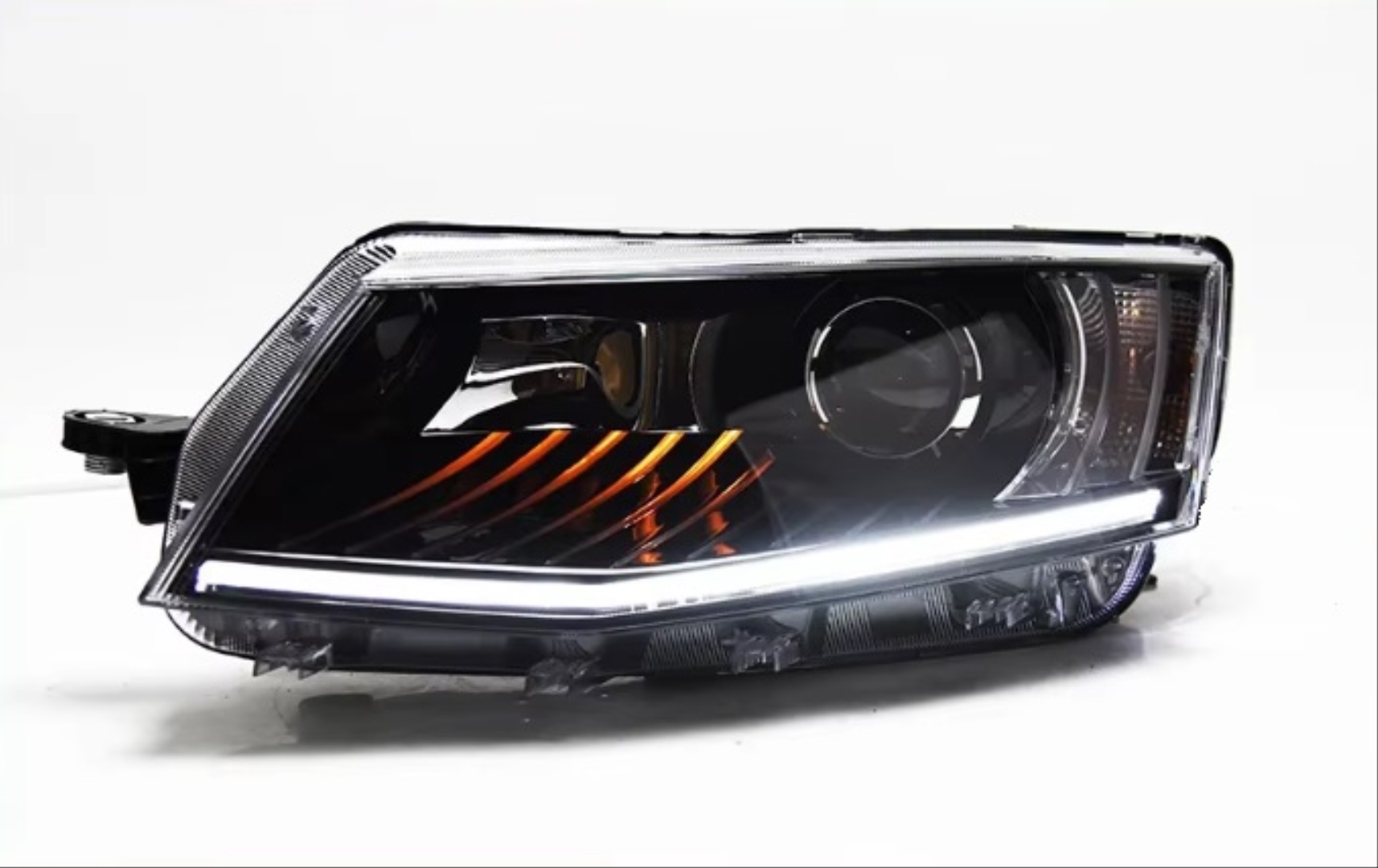 Skoda Octavia 2013-2017 İçin Style LED Far (Halonjen Farlı Modeller İçin) 2