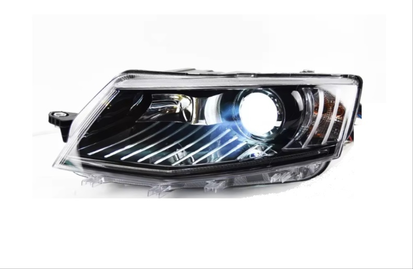 Skoda Octavia 2013-2017 İçin Style LED Far (Halonjen Farlı Modeller İçin) 5