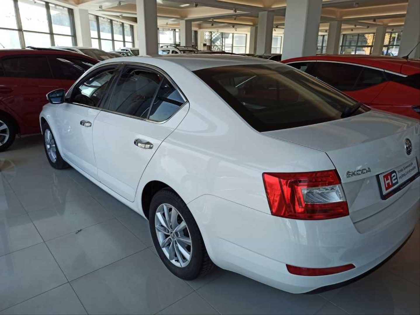 Skoda Octavia 2013-2019 İçin Uyumlu Cam Çıtası Nikelaj 2