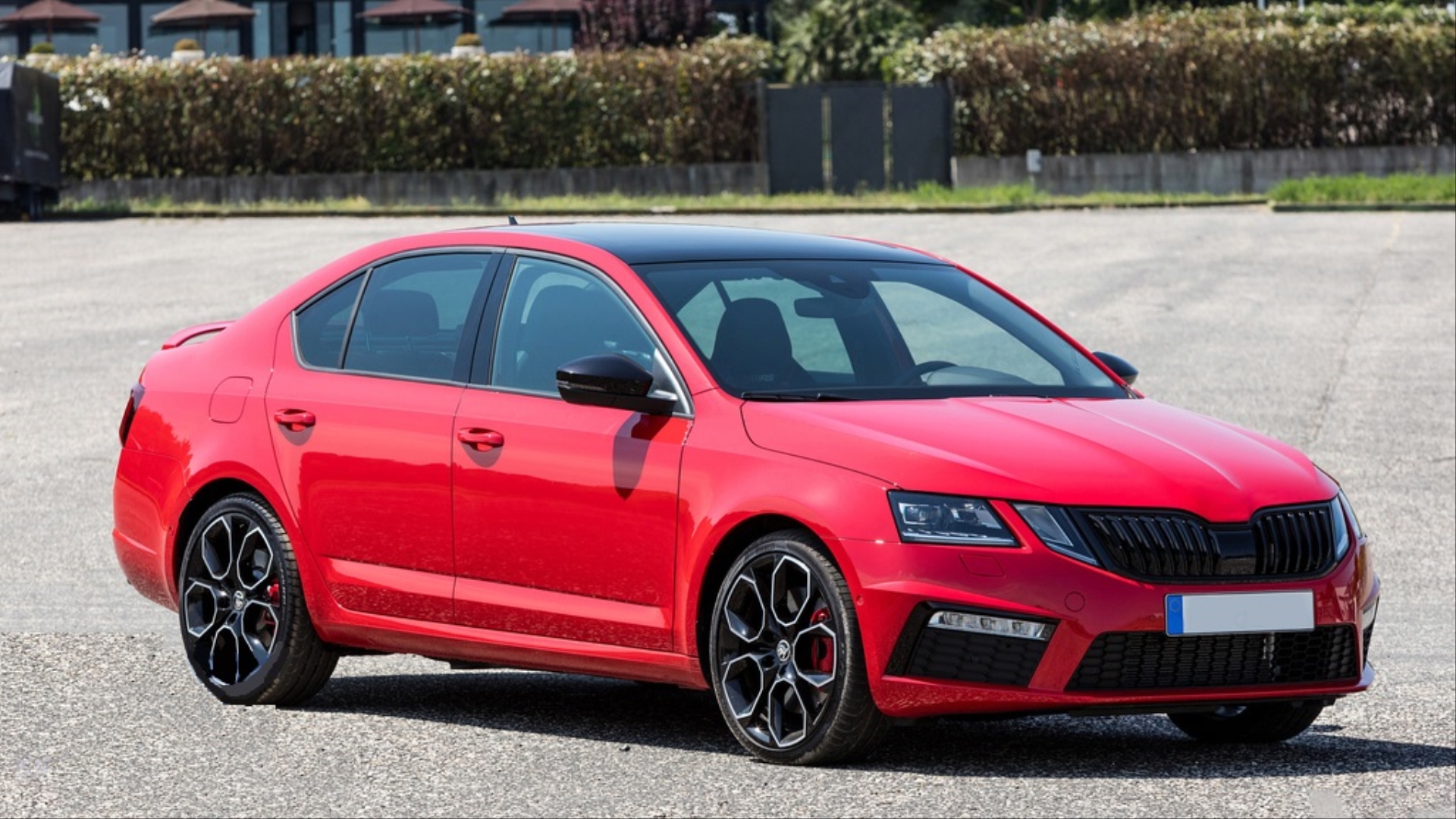 Skoda Octavia 2017-2019 RS Ön Tampon Panjur 2