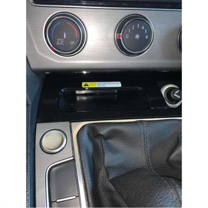 Volkswagen Passat B8 Kablosuz Şarj Standı (2015+) 2
